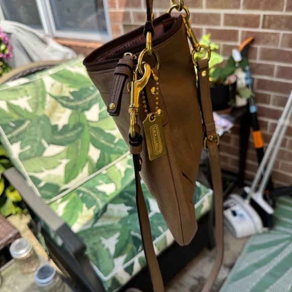 Vintage Coach Brooke Pleated Leather Crossbody Bag E0973-43112 - Picture 7 of 9